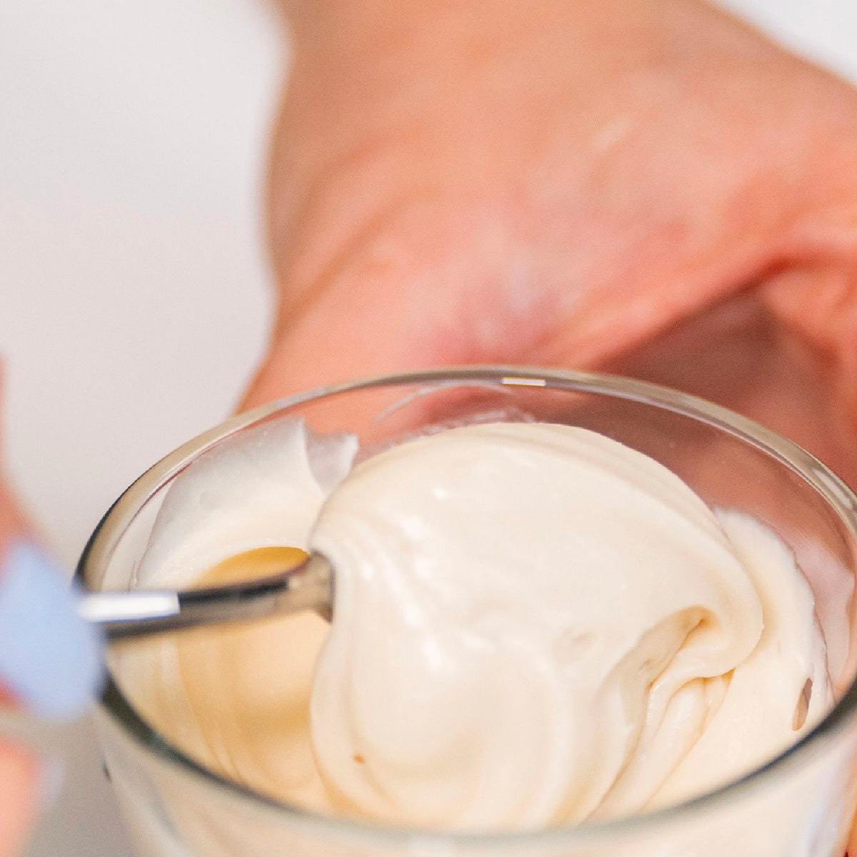 Crema spalmabile al latte gusto cioccolato bianco, stabile alla cottura, CREMATEX BIANCA